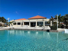 Gold Coast Gem-2BDR Townhouse in Gated Community